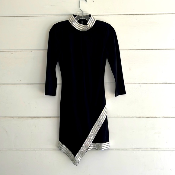 Dresses & Skirts - BEBE Mini Dress